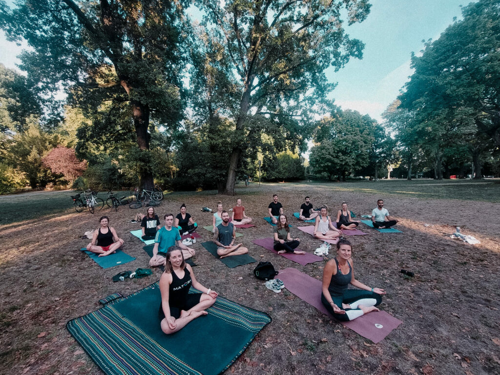 Yoga im Stadtpark von Nürnberg